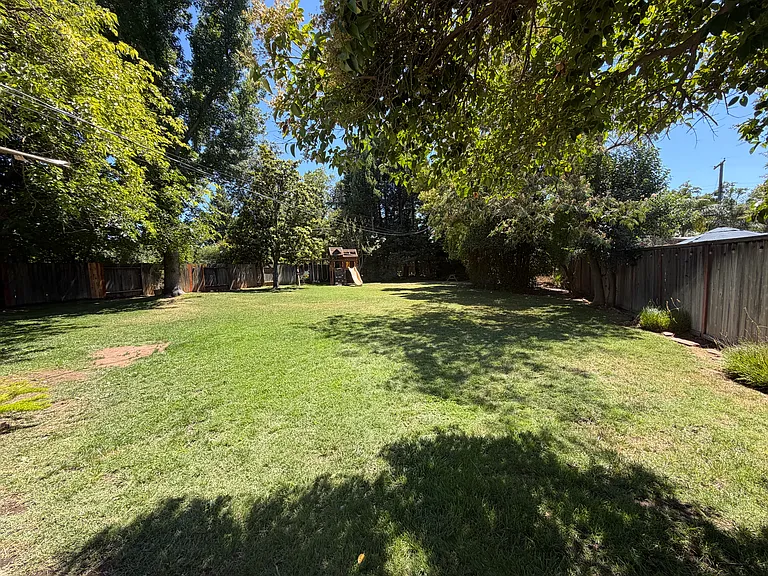 1101 Los Molinos Way — Photo 16