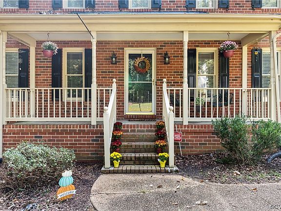3rd image of 7301 Towchester Dr