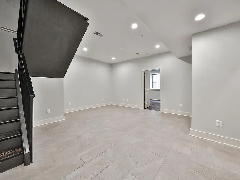 1322 N Franklin St #1 — Photo 22