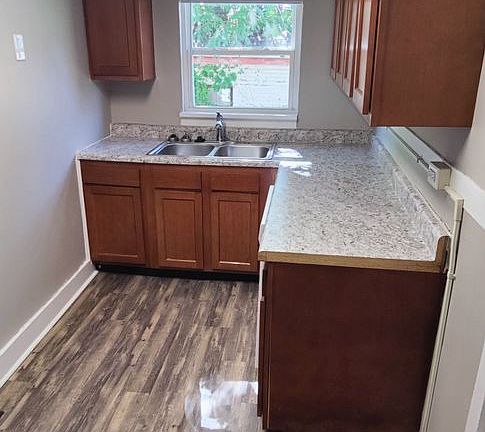 5th image of 3215 Merrimac Ave