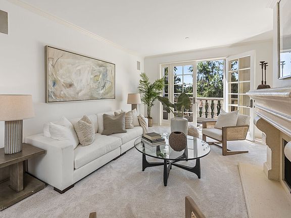 4th image of 128 N Swall Dr Penthouse 3