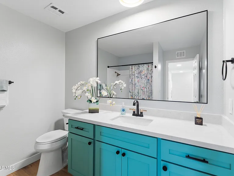 7308 E Berridge Ln — Photo 23