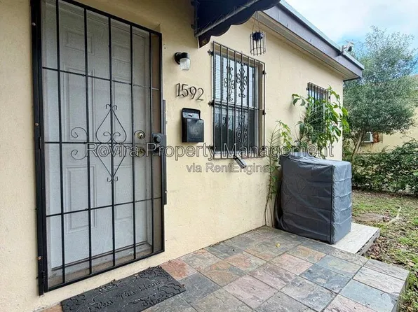 1592 NW 56th St, Miami, FL 33142