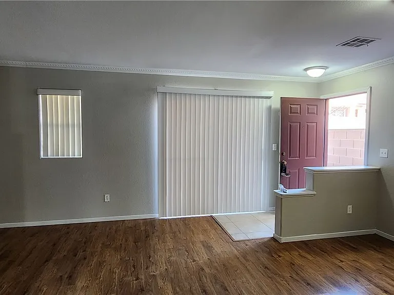 2048 Audrey Hepburn St — Photo 4