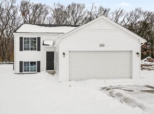 2046 Kristin Ct, Muskegon, MI 49442
