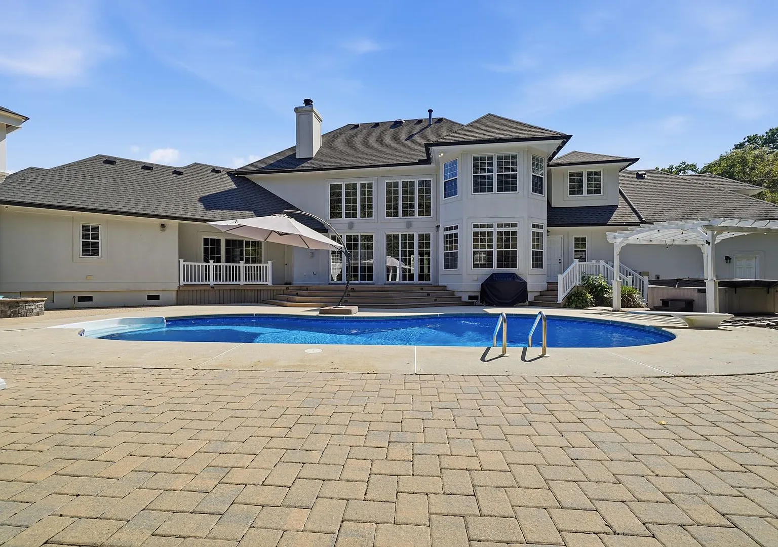 Fabulous 5-Bedroom/4.5 Bath POOL Home In Church Point! Pet Friendly - 3-Car Attached Garage! — Photo 2