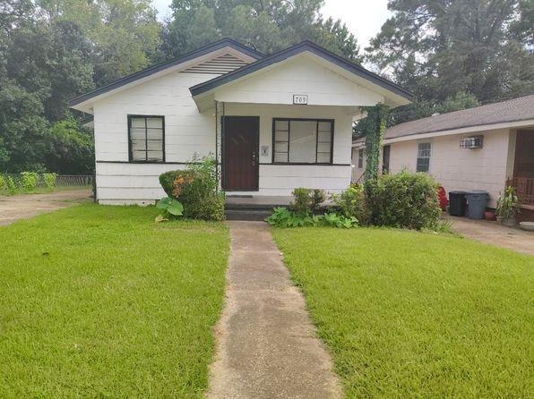 709 Randall St
