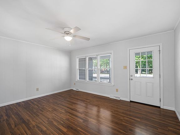 3rd image of 704 Webster St