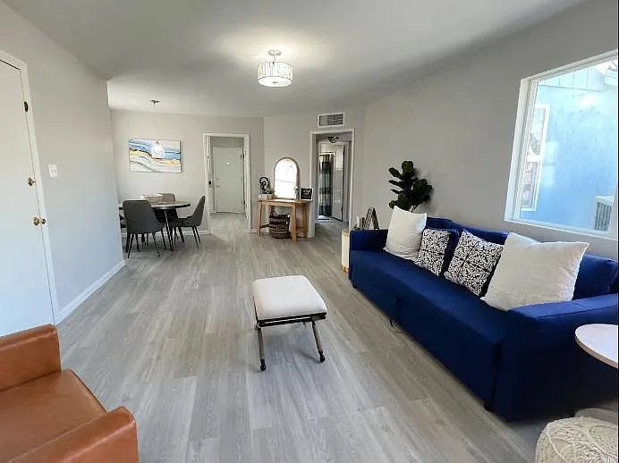 1021 Bracken Ave — Photo 2