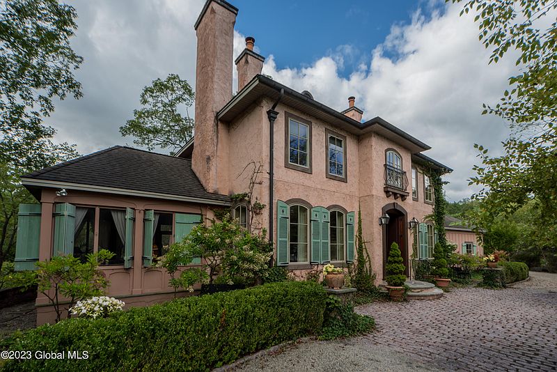 5th image of 45 Eureka Avenue