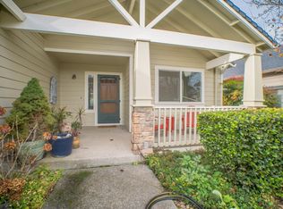 928 Village Cir, Medford, OR 97504