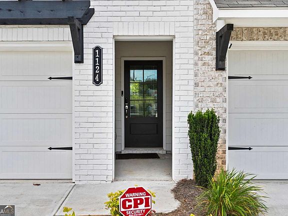 4th image of 1124 Mornington Way