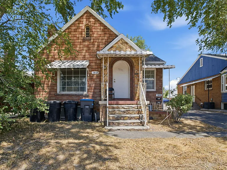 1032 W Center St — Photo 1