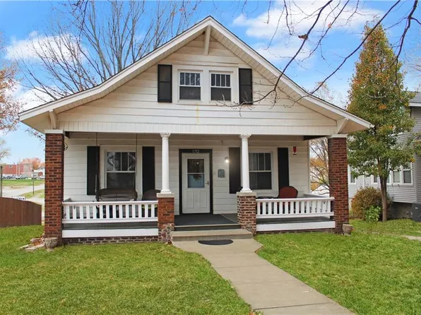 1712 Olive St, Higginsville, MO 64037