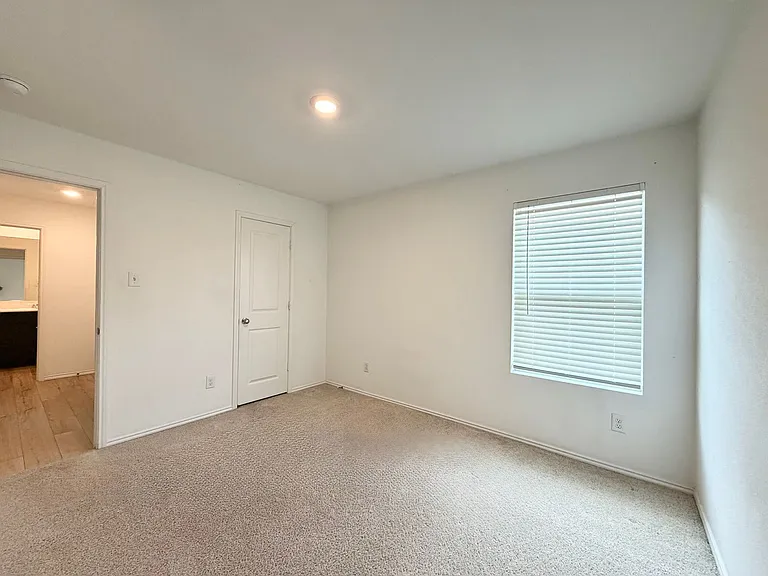 5903 Nyquist Way — Photo 10