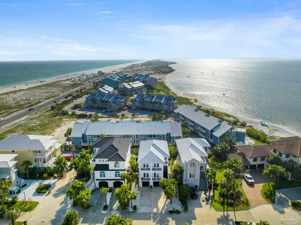 17 W Galvez Ct, Pensacola Beach, FL 32561