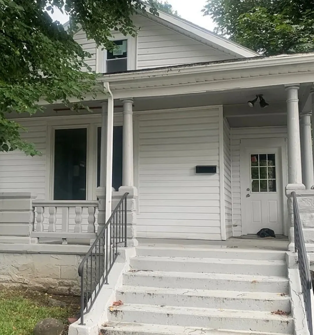3 bed, 1317 sqft, $2,100 — Photo 3