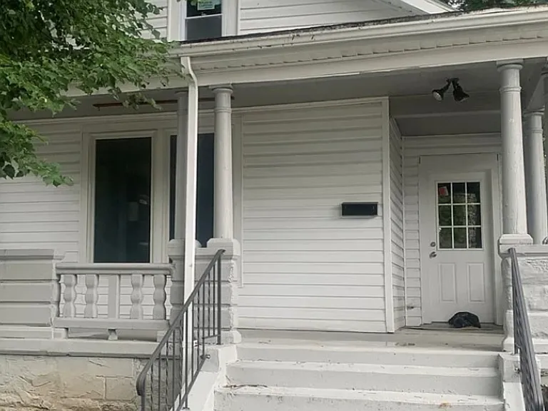 1153 Lemoyne Ave — Photo 3