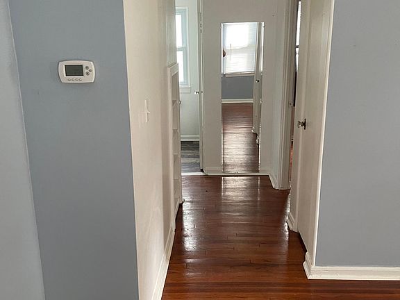 4th image of 73 E Sheffield Ave
