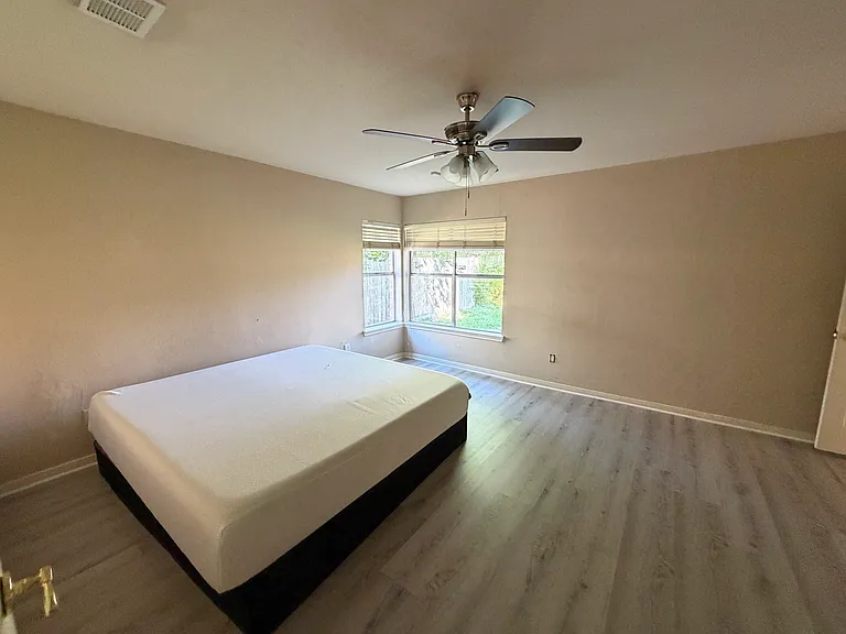 2931 Pepper Wood Dr — Photo 14
