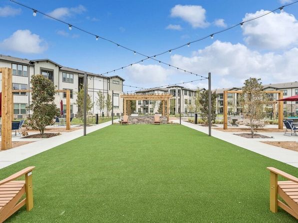 2290 Forum Dr #1213