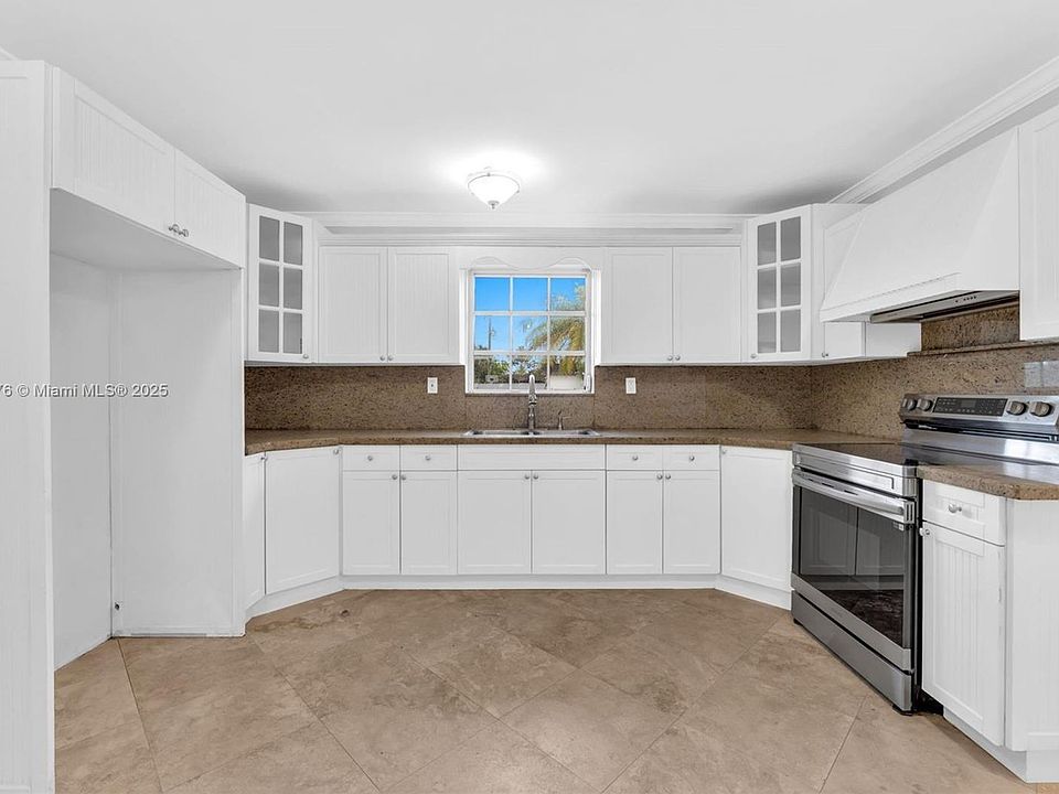 1st image of 7920 NW 171st St #1