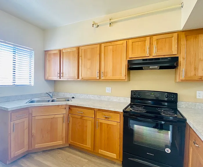 1701 N Park Ave #17 — Photo 6