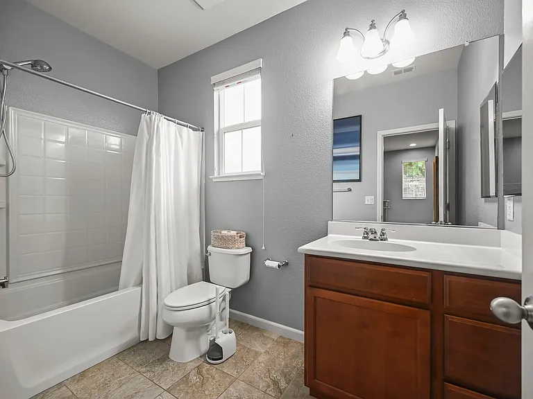 512 Falling Star Dr — Photo 16