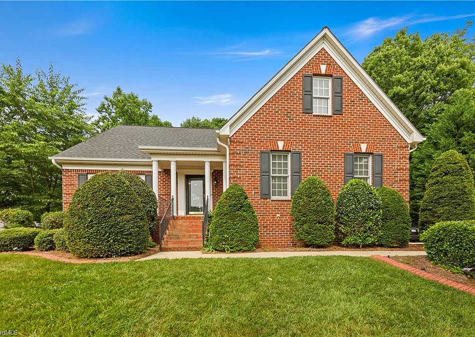 1st image of 305 Carlisle Park Dr