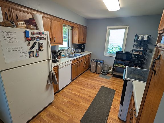 Fully Equipped Kitchen _ All Major Appliances Included