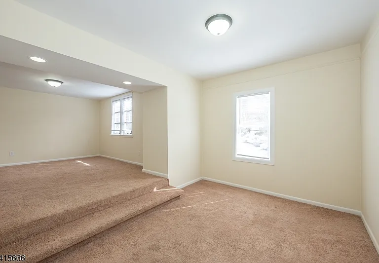 71 Washington St — Photo 7