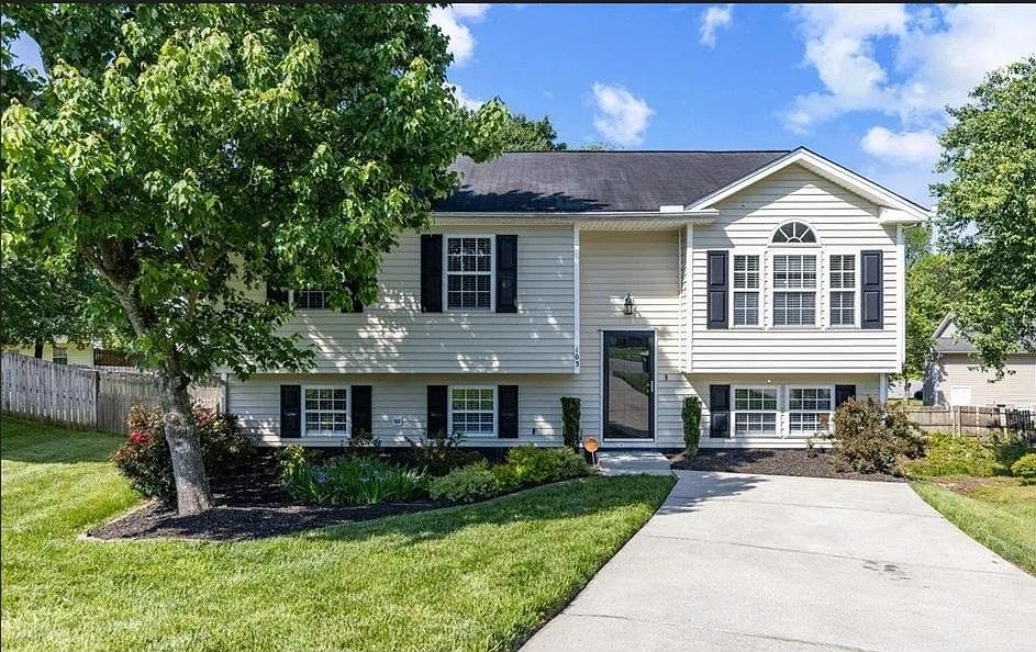 1st image of 103 Bridgedale Ct