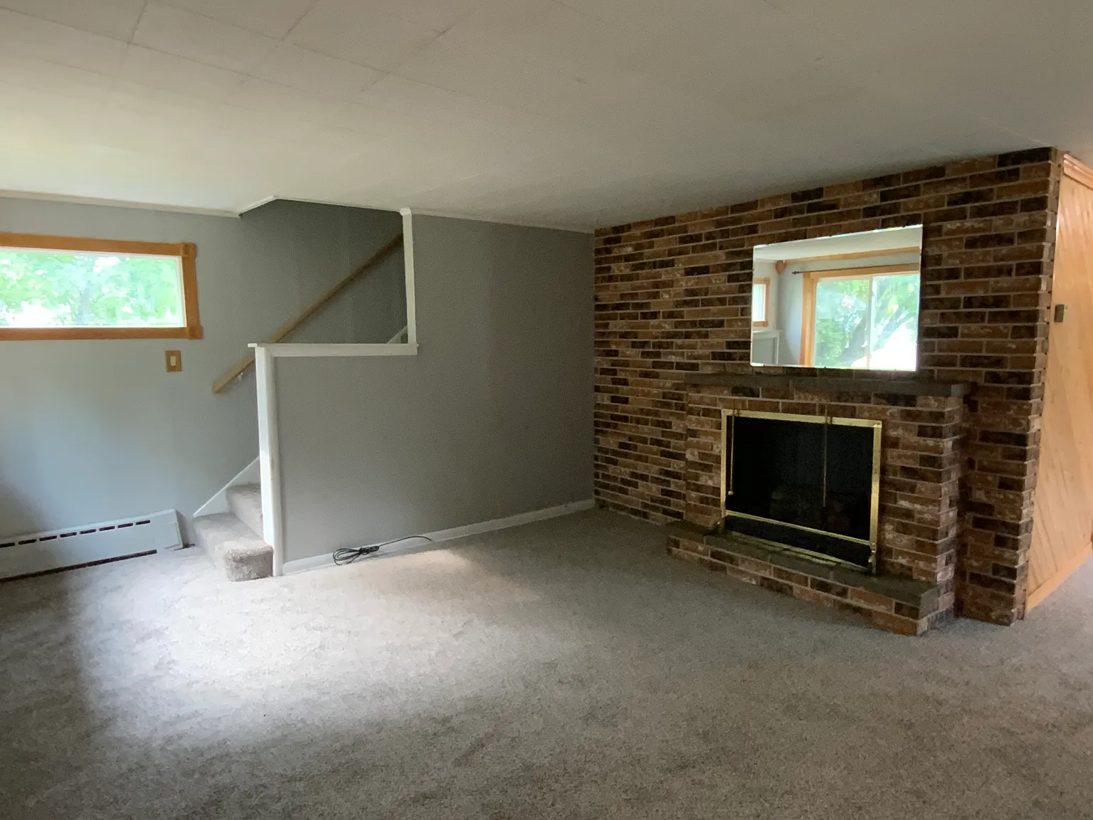 1127 Baxter Avenue — Photo 3