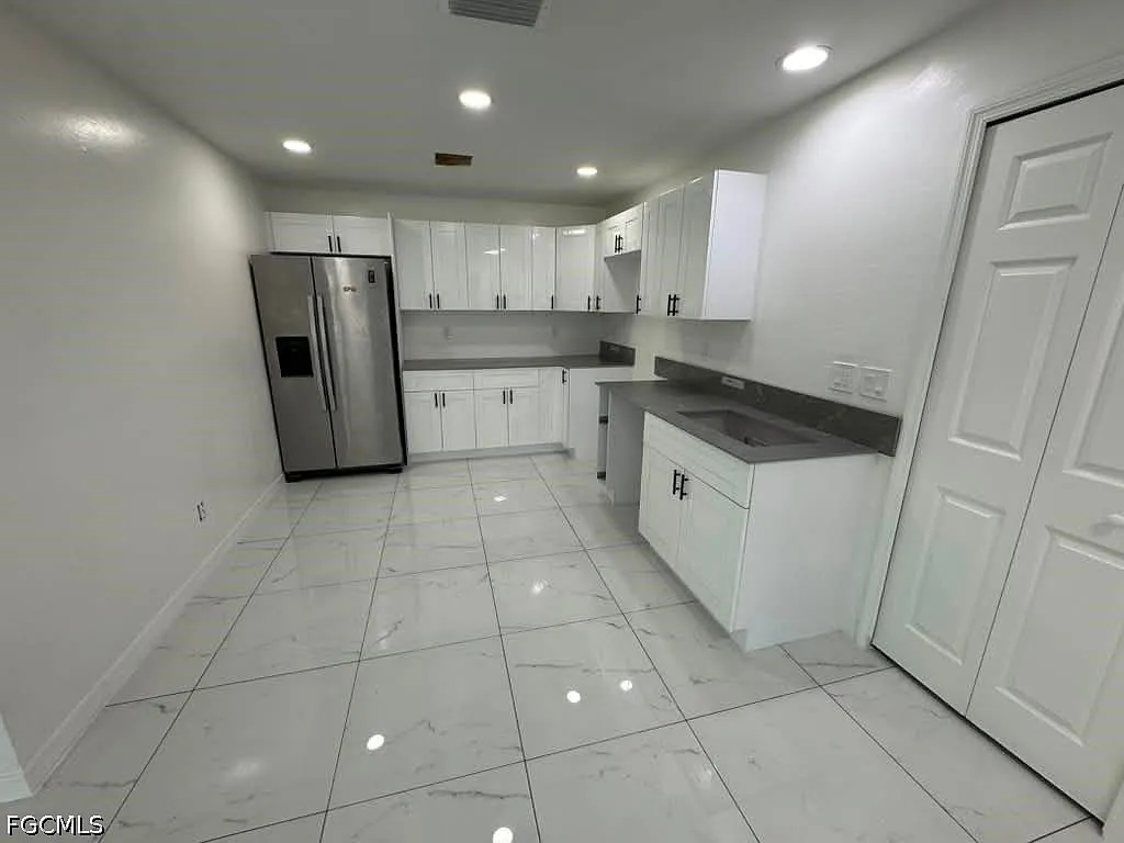 732 Ichabod Ave — Photo 1