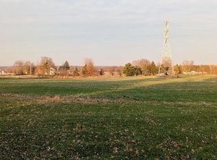 Columbus Rd NE, Louisville, OH 44641