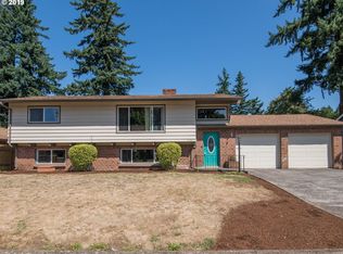 17927 NE Davis St, Portland, OR 97230