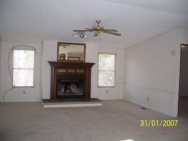 2nd image of 2207 Greenleaf Dr