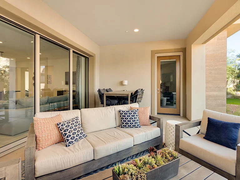 2402 Retreat Cir — Photo 20