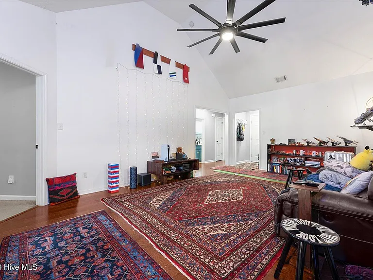1053 Grove Landing Ln — Photo 11