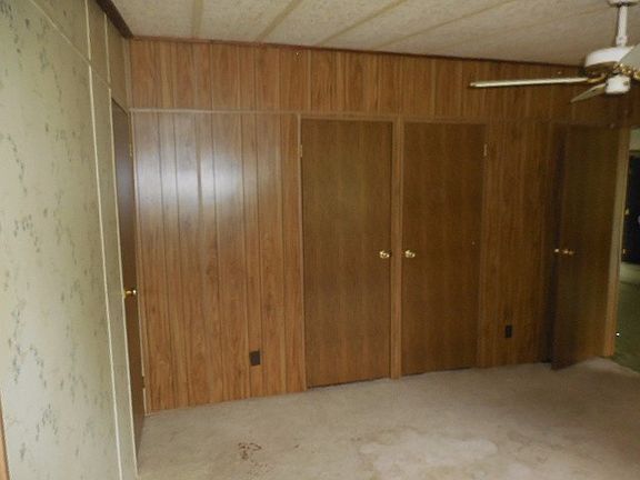 5th image of 229 Rose Cir