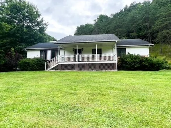 66 Frasure Hill Dr, Prestonsburg, KY 41653