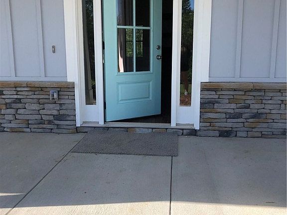 3rd image of 1276 Lee Road 260