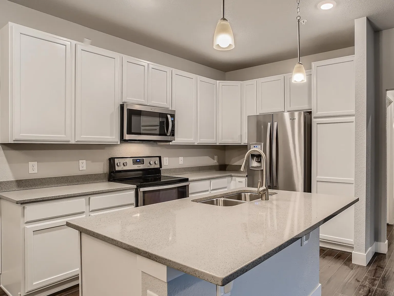 15345 W 64th Ln — Photo 2