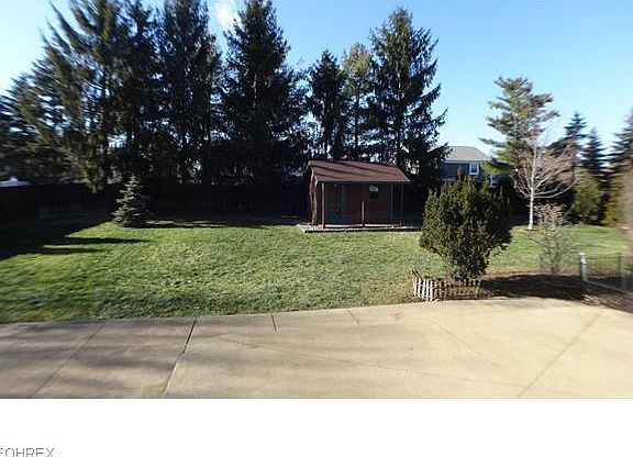4th image of 2399 Balmoral Dr