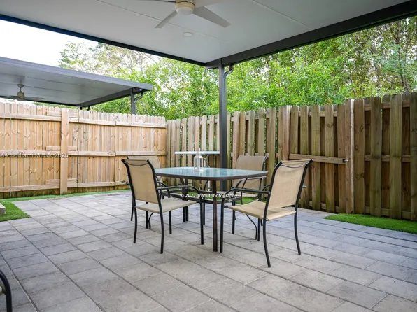 7962 NW 105th Ct, Doral, FL 33178