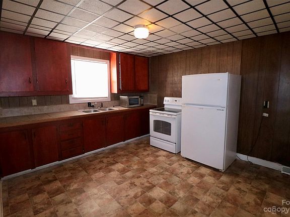 4th image of 106 Jos Ln