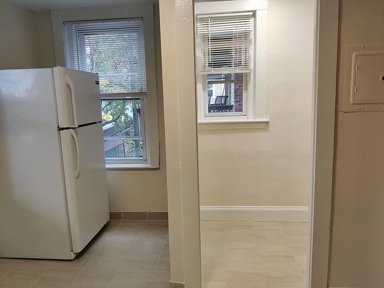 10 Barrows St #2 — Photo 18