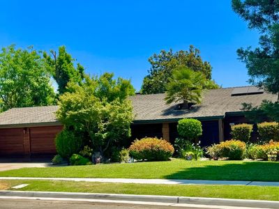 8866 N Ione Ave, Fresno, CA, 93720