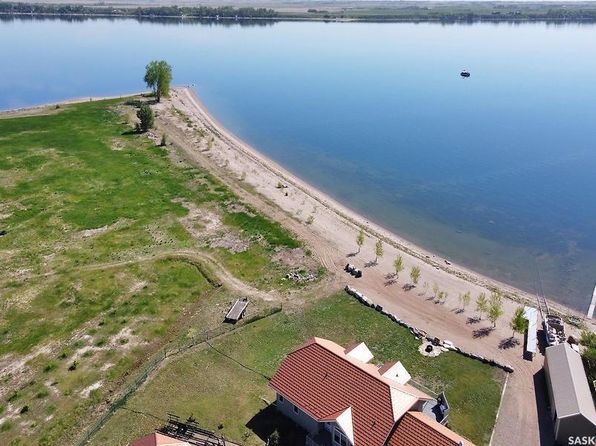 400 Lakeshore DRIVE, Wee Too Beach, SK S0G 1C0