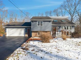 1720 Harkney Hill Rd, Coventry, RI 02816